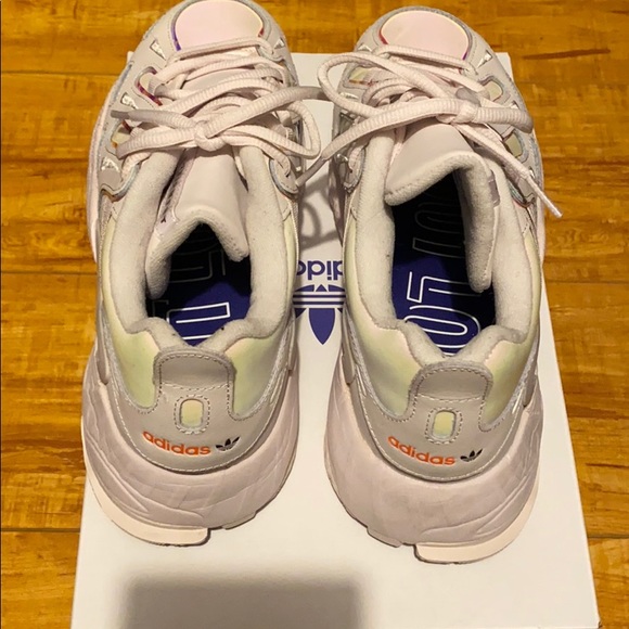 ADIDAS - Picture 4 of 6